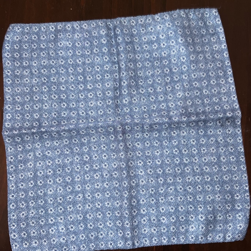Suitsupply pocket square